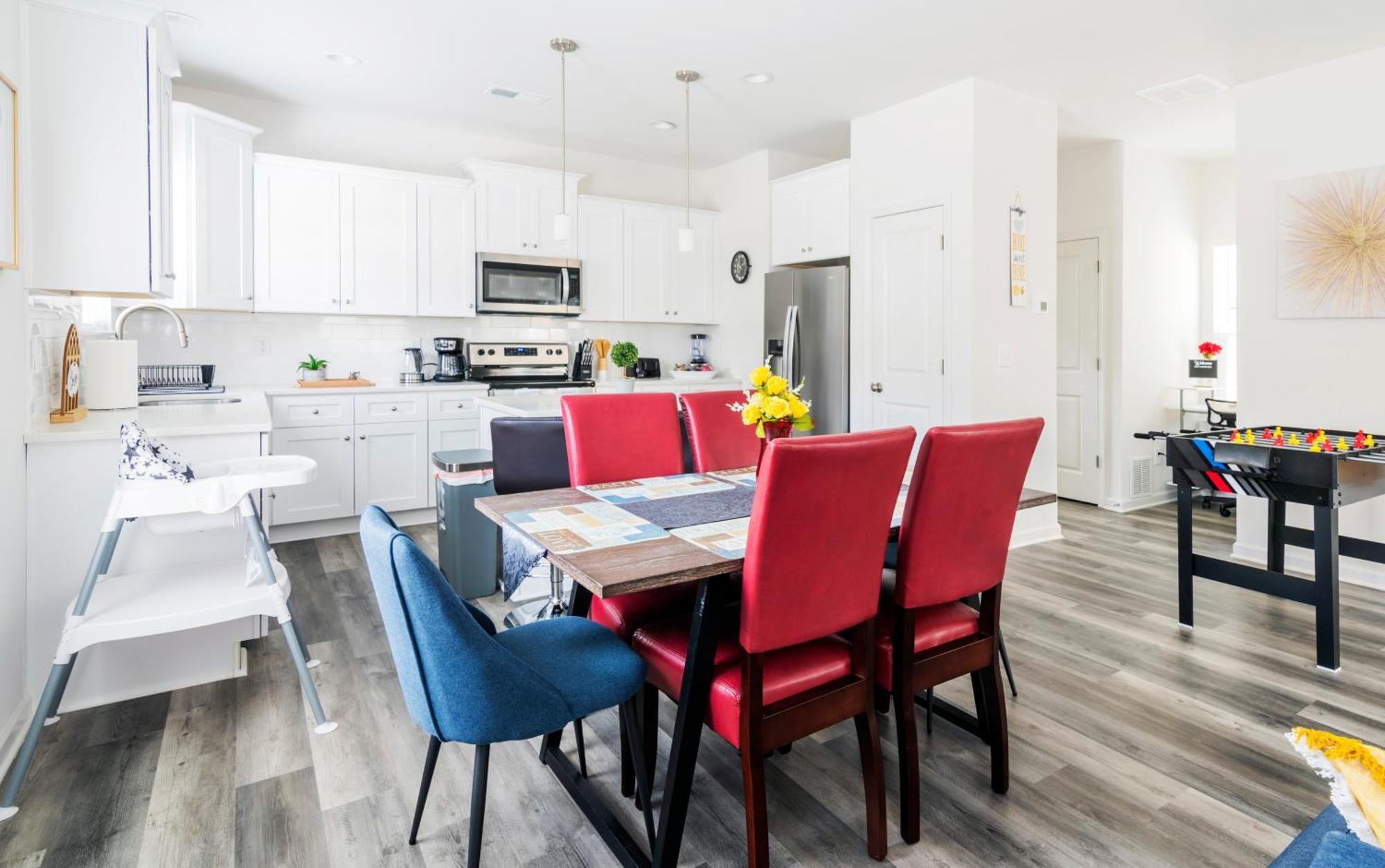 Chic 9 Min To Uptown Hot Tub & Private Yard
